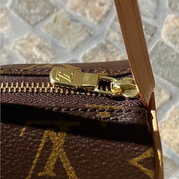 Louis Vuitton Monogram Mini Papillion Like New Condition - Picture 12 of 16